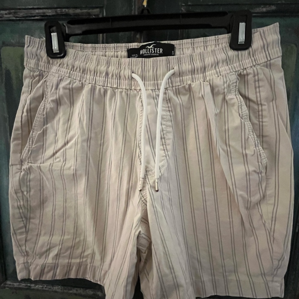 Hollister men’s sz small striped pull on shorts
